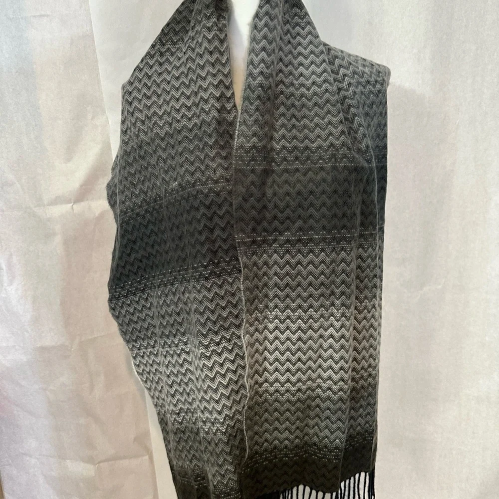 Elegant Black and Gray Chevron Scarf